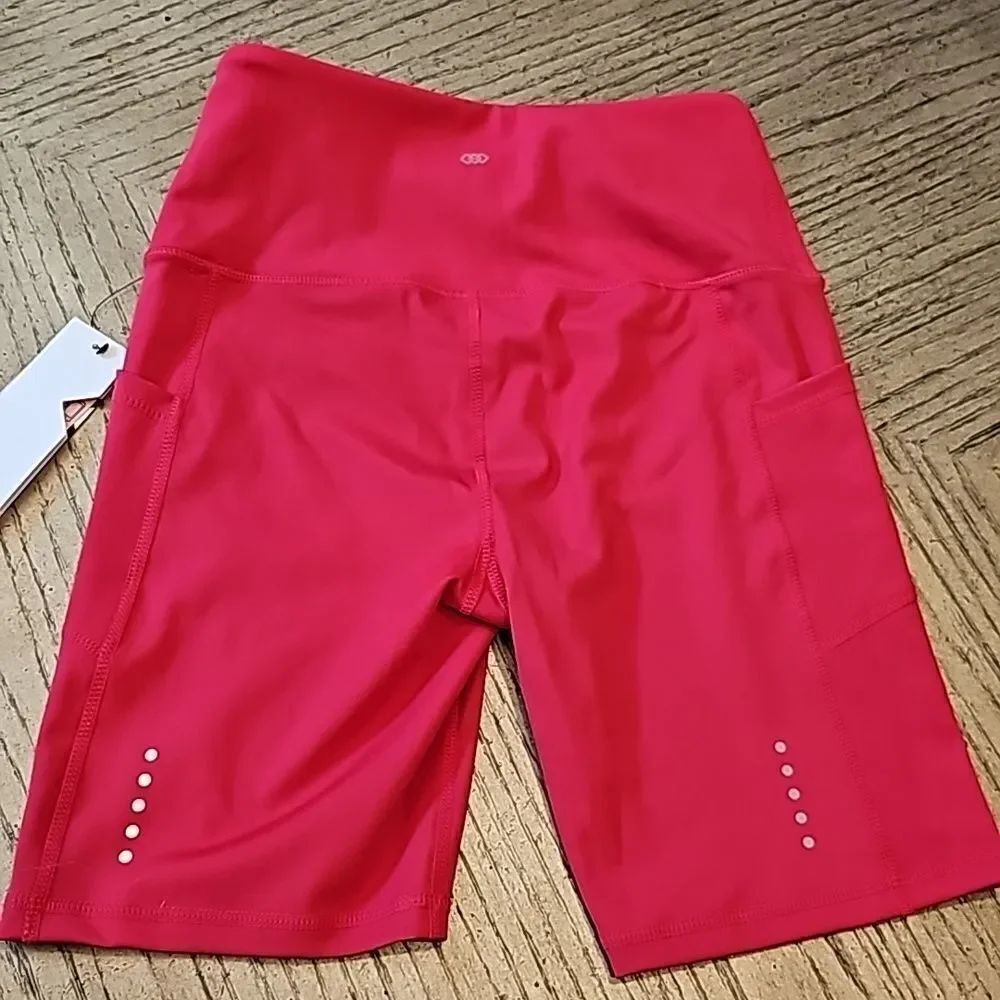 Workout shorts pink size S NWT - Picture 9 of 10